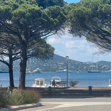Superbe Avec Terrasse Jardin Et Parking Prive