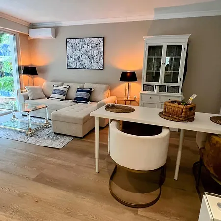 Superbe Avec Terrasse Jardin Et Parking Prive Appartement Saint-Tropez